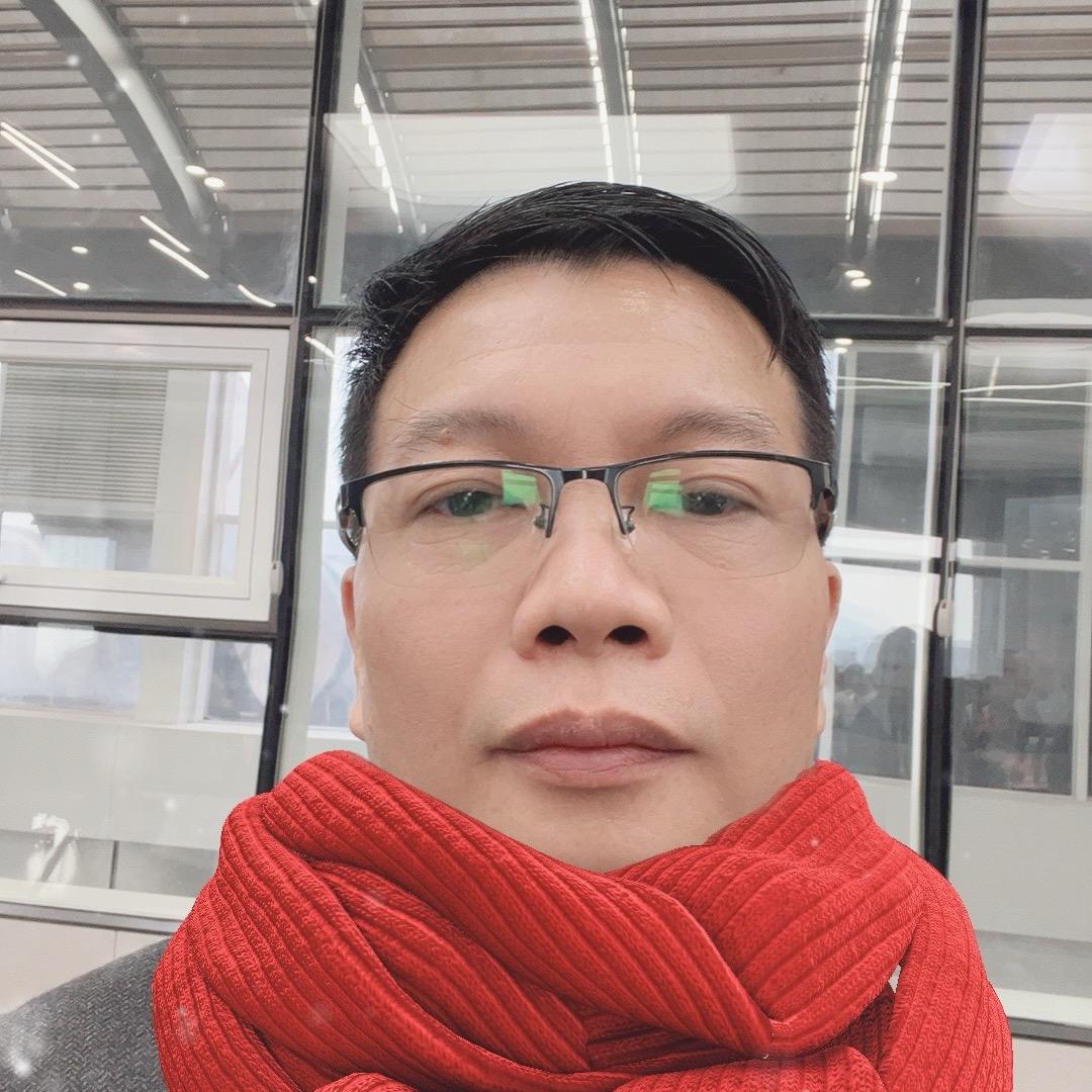 庞满彬（白兔瓷砖）