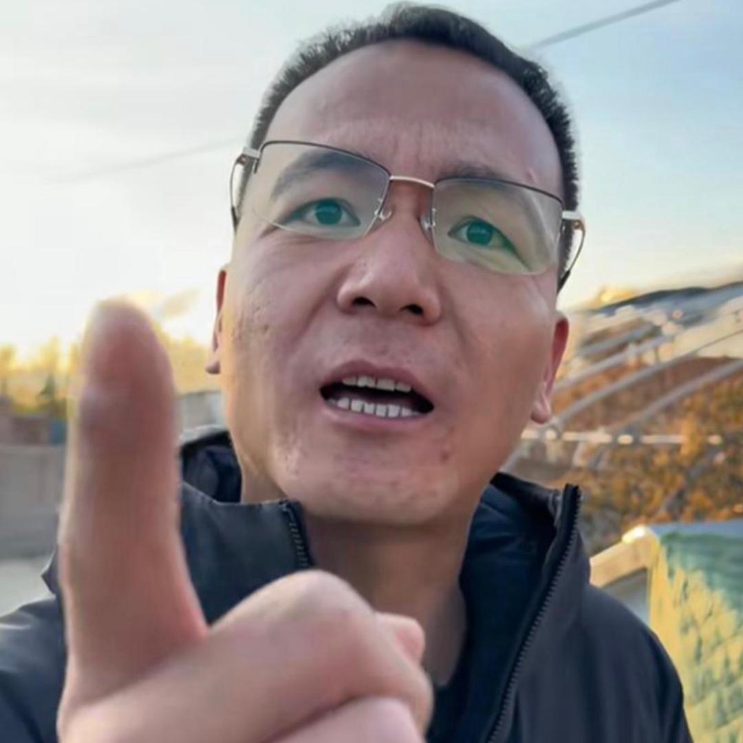 潘宏园区命最硬的柯基