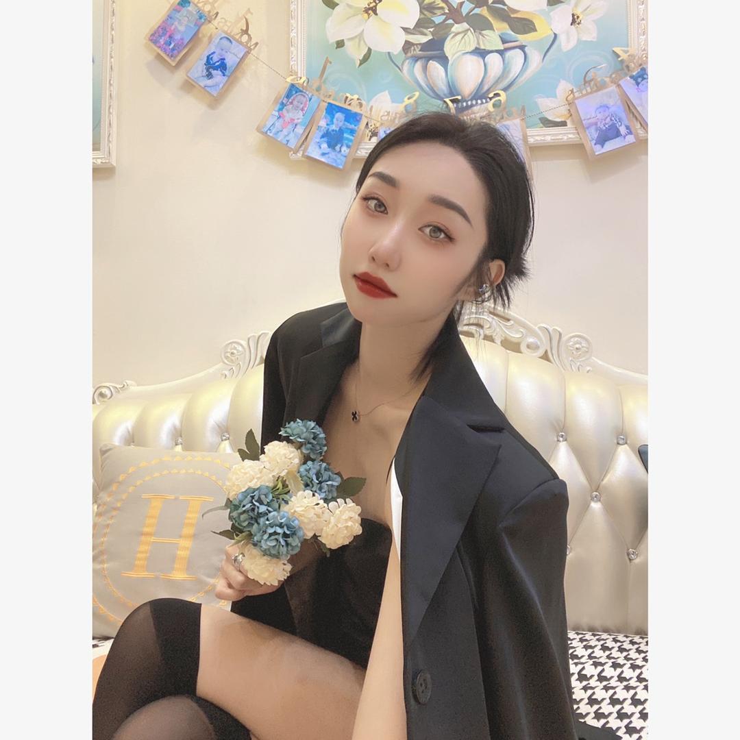 - Miss 王🧸