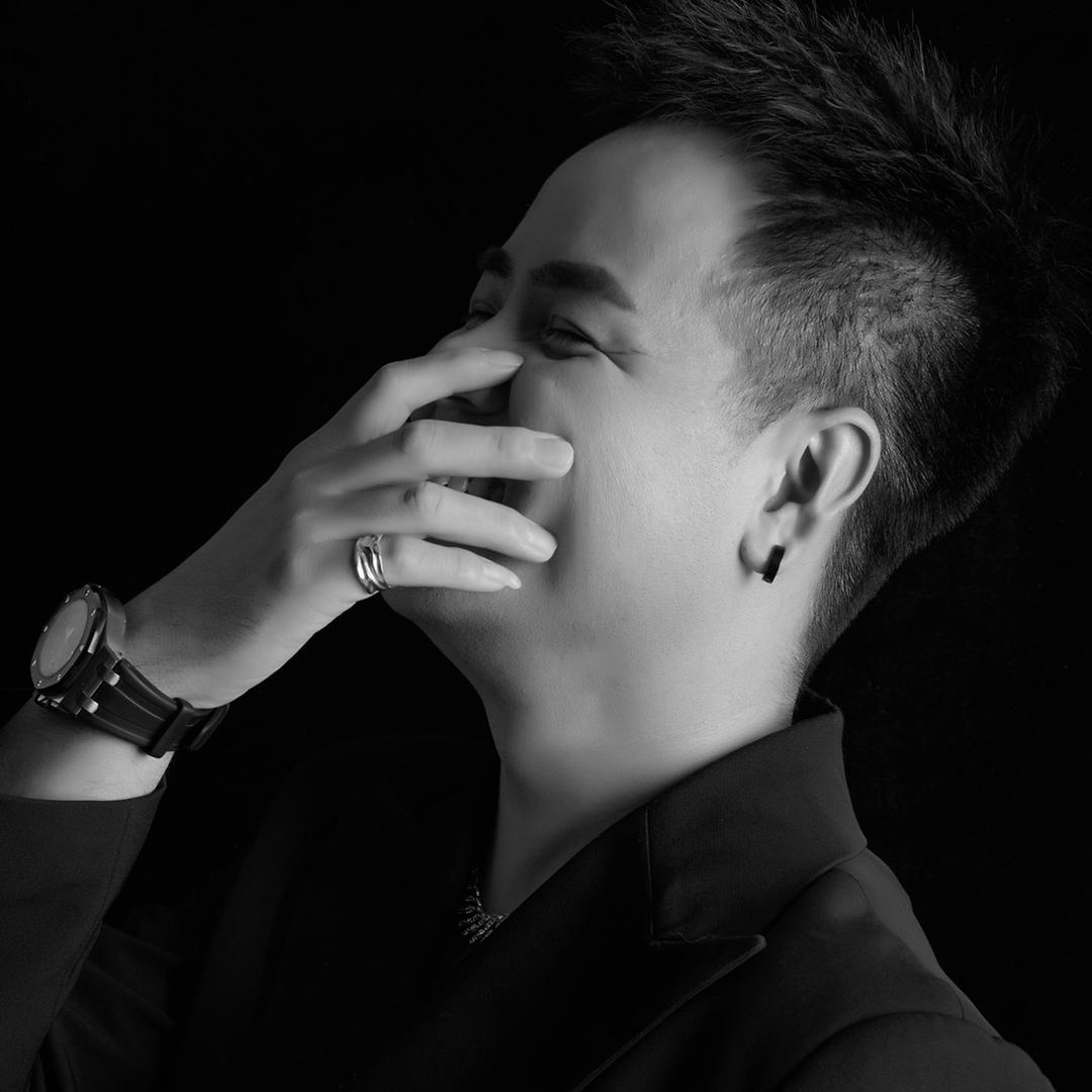 在禹州开美发沙龙的小飞