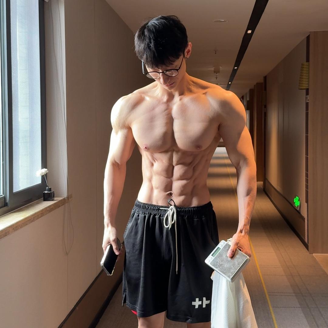 李小草