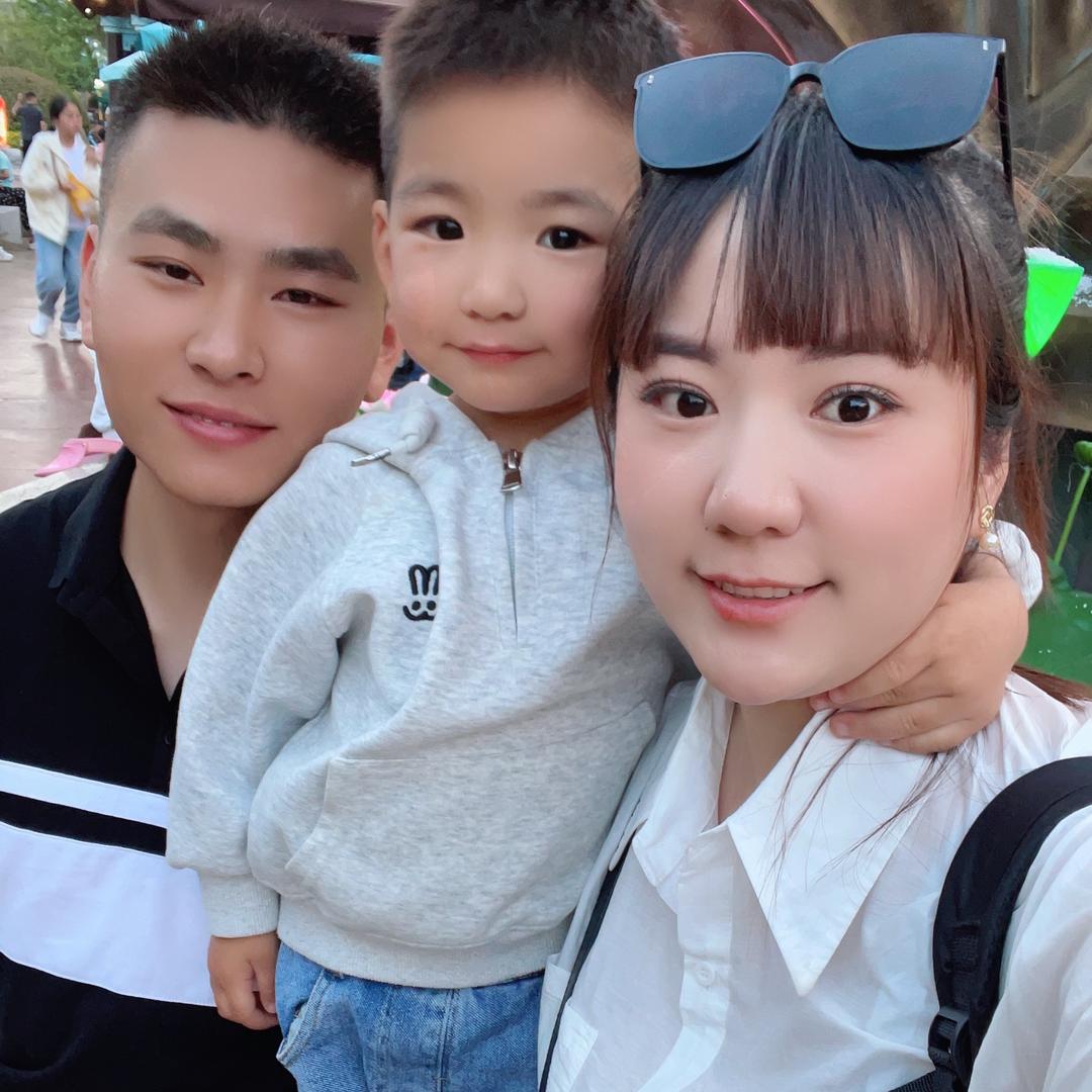 苗苗在这儿