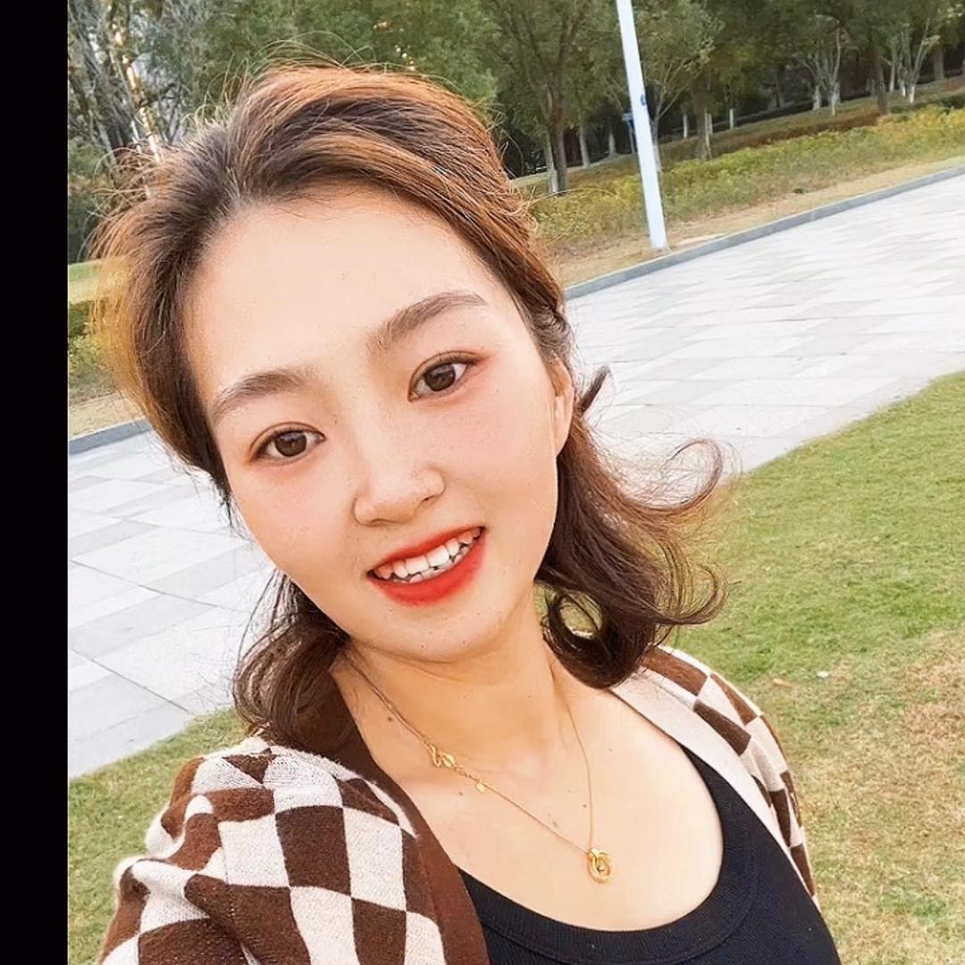 👩朱晓丽(月亮湾秀丽山庄)