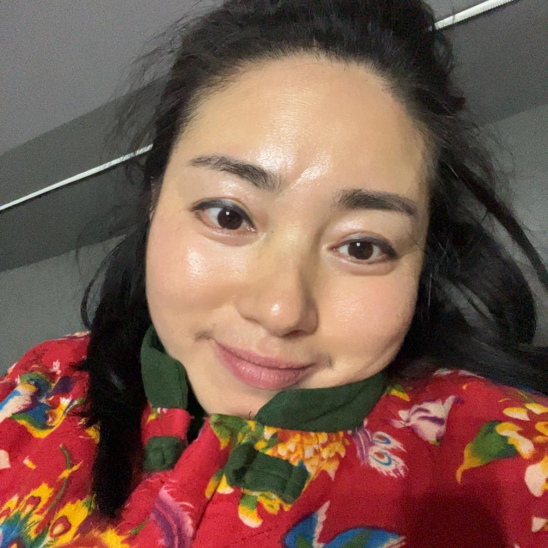 小胡子姐姐