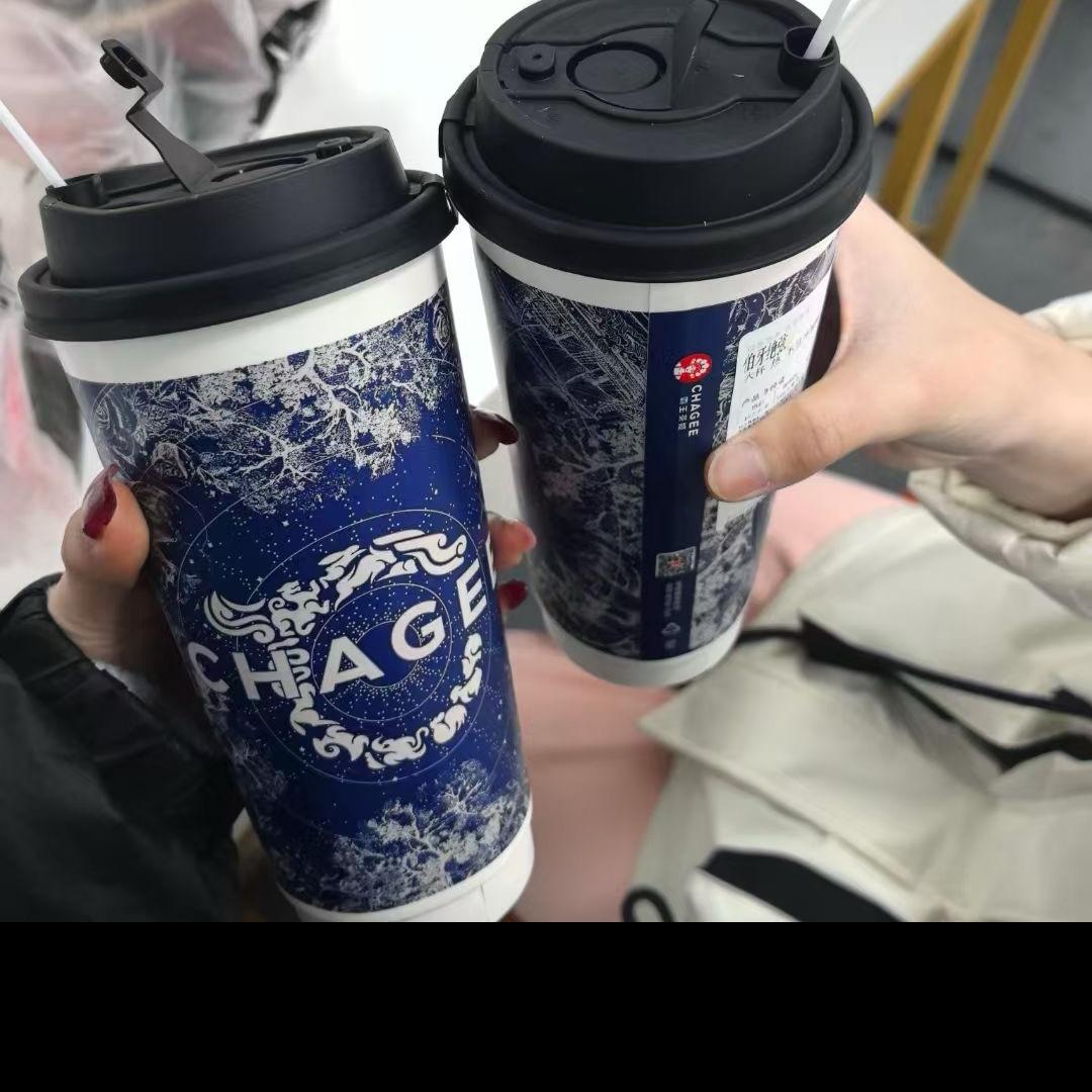 爱喝酸奶的小玲