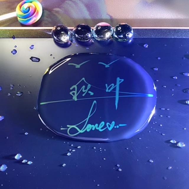 秋夜的秋叶