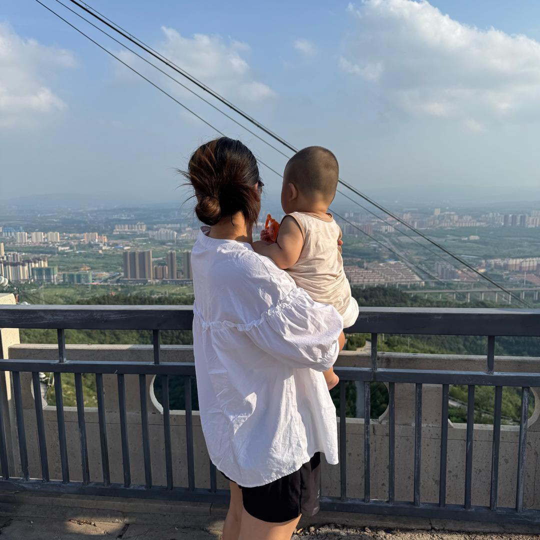爱吃草莓的小祺祺