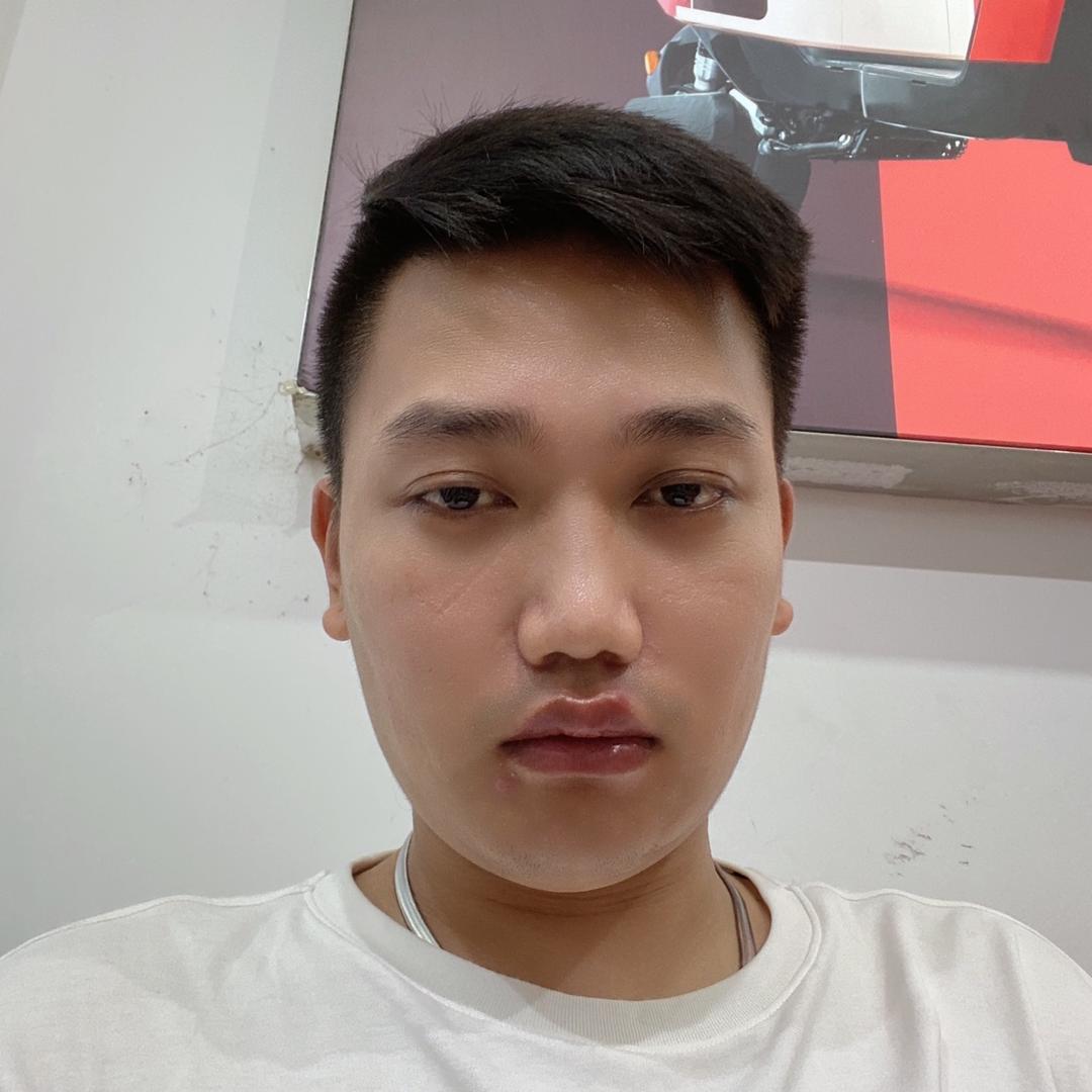 深圳宏哥  电动车