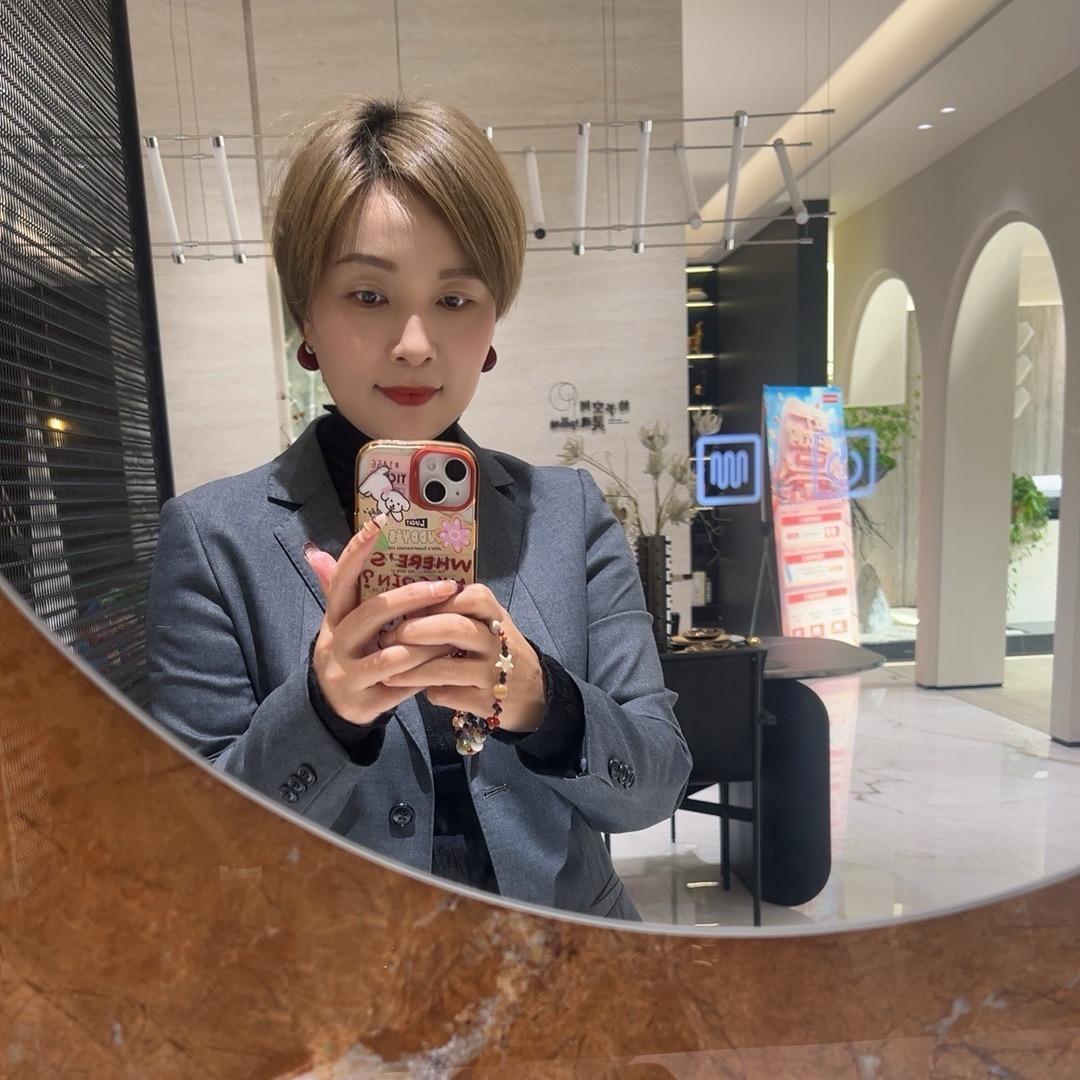 清秋落枫