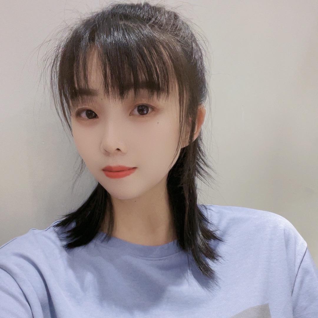 黄小玉