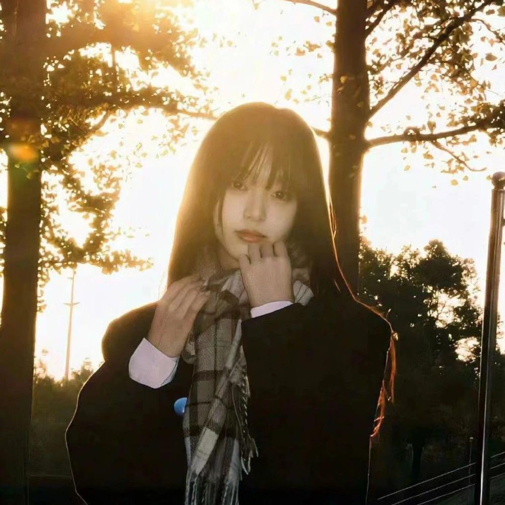 草莓冰淇淋