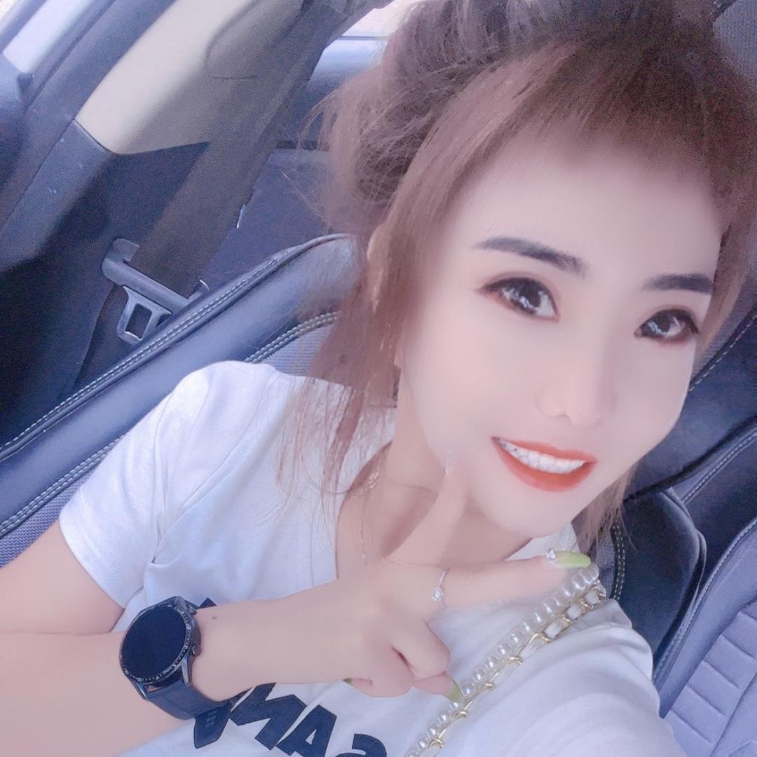 红霞美甲店