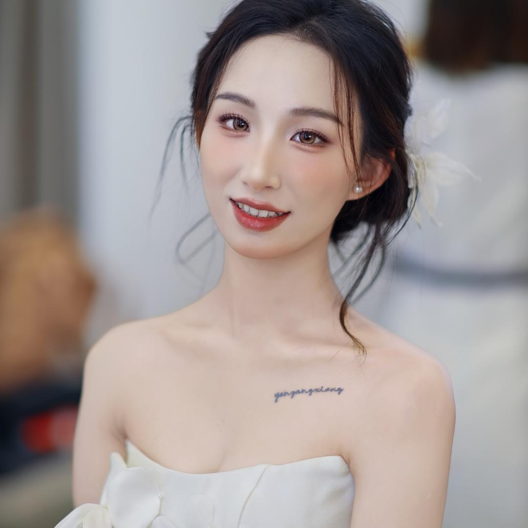 小晶晶.