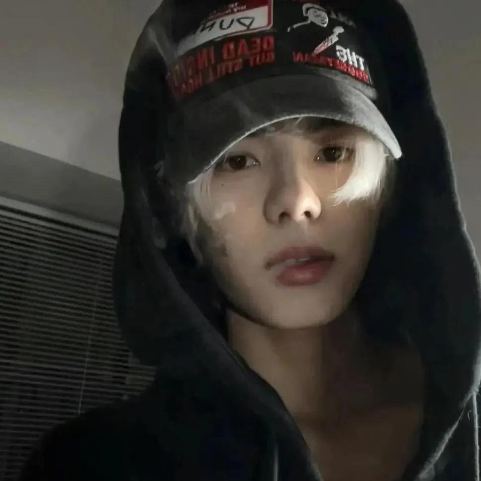 八十岁男初拦粪车尝咸淡