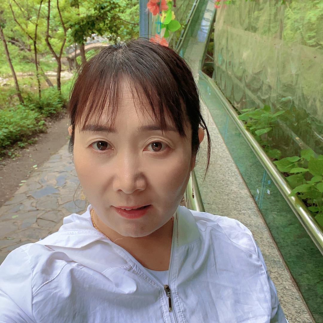 发展名烟名酒，