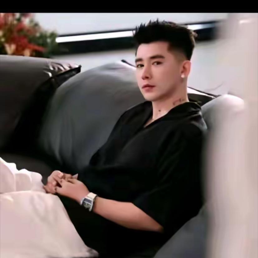 杨圣坤-每日穿搭🍀