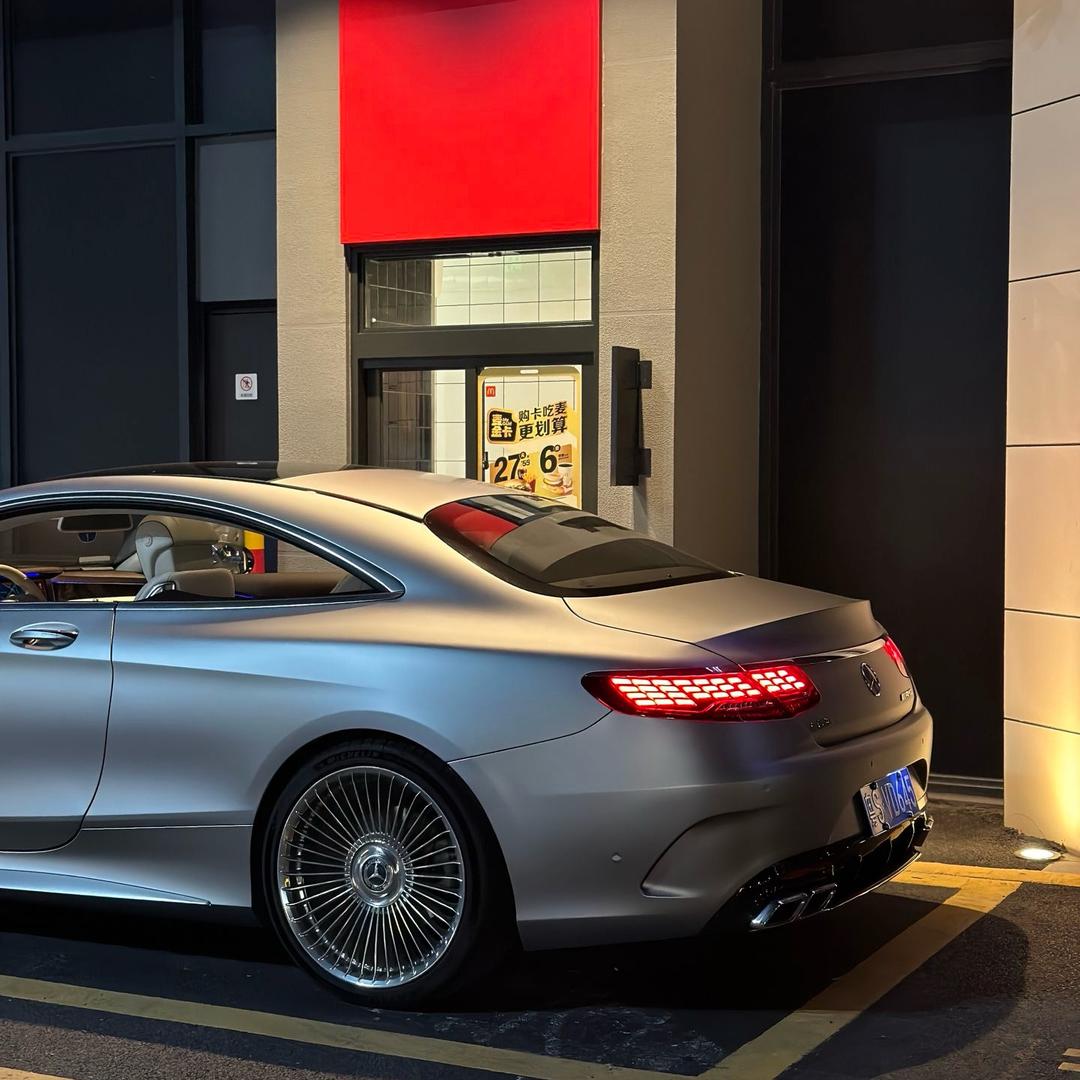 一个王子坤🏎️🛻🚗🚕🚙🚓🚎