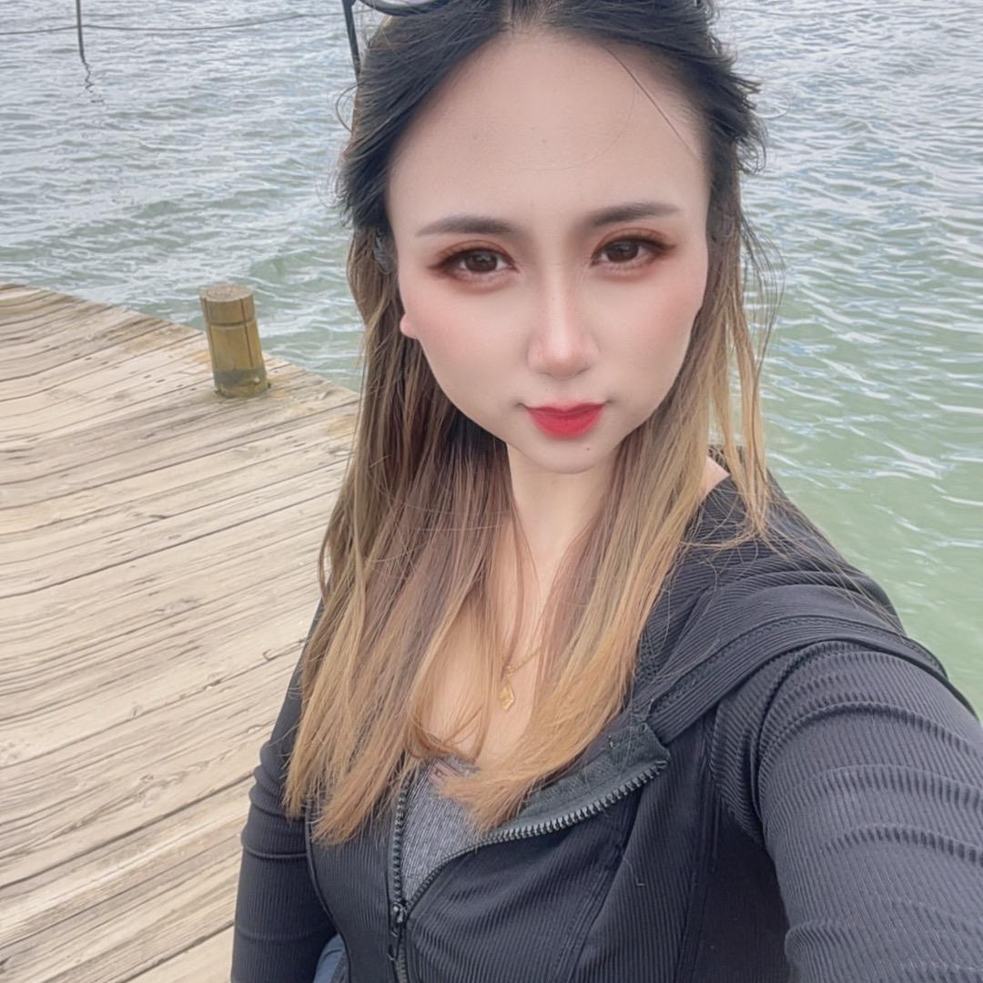 小霞霞