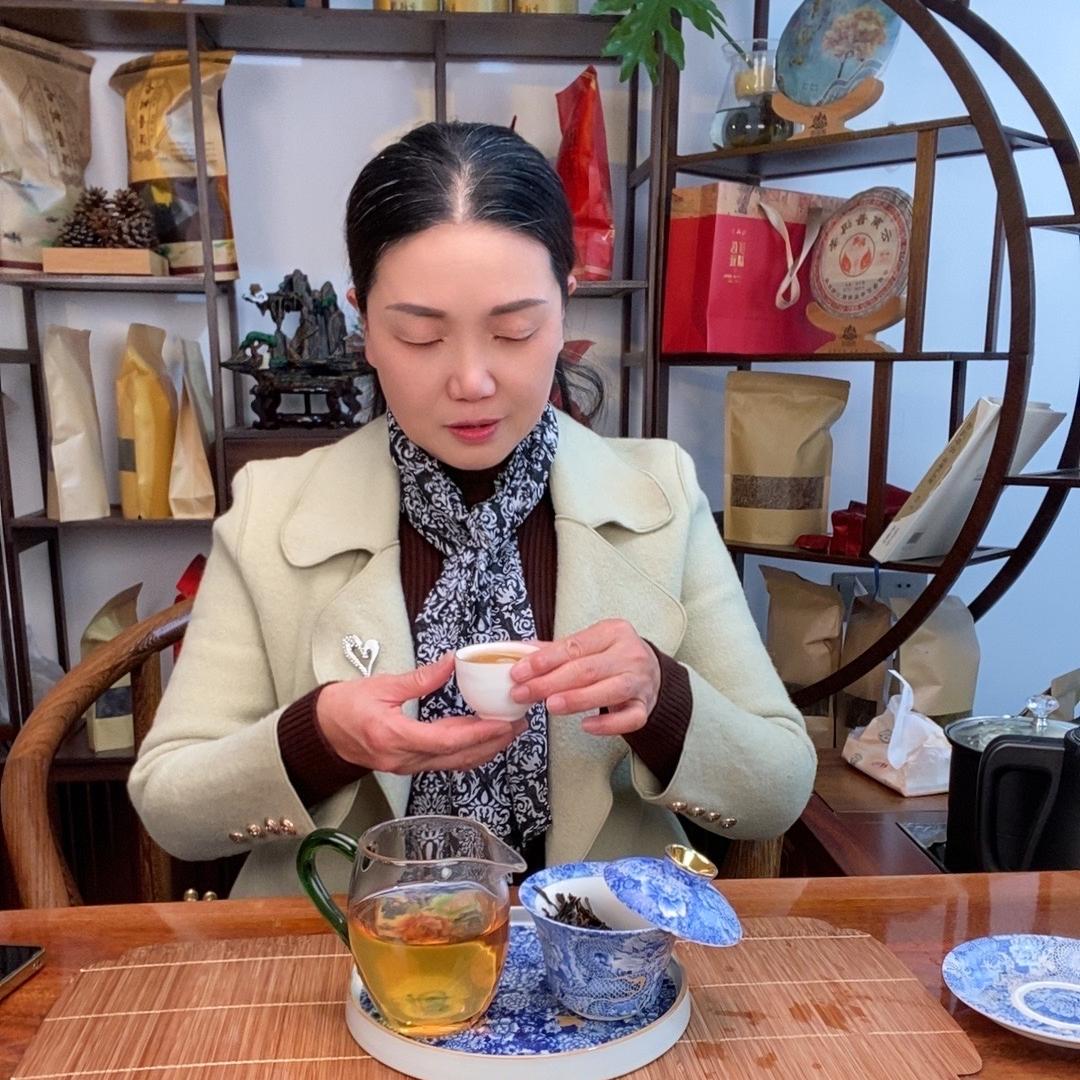 张姐,权妈小店