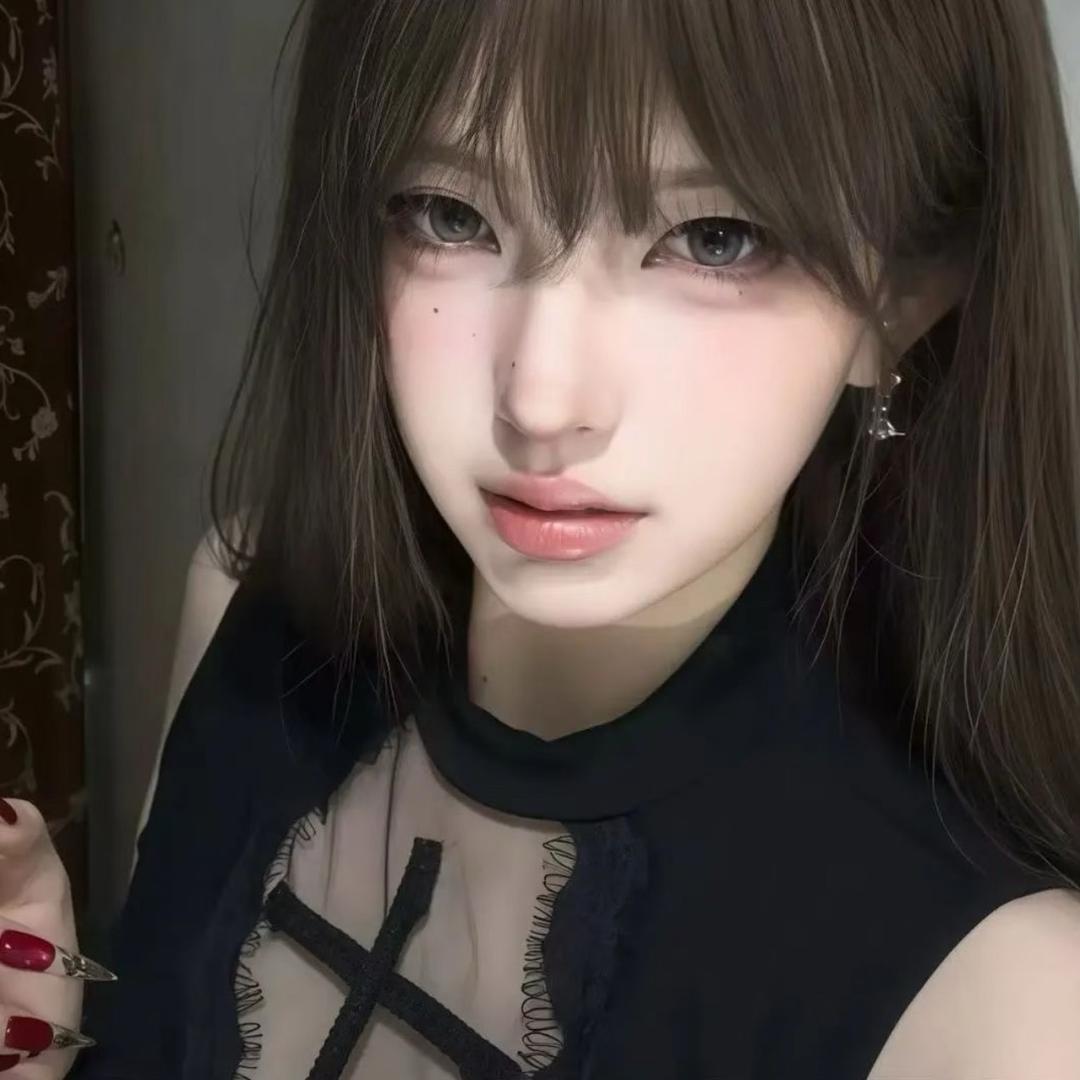 啾三三
