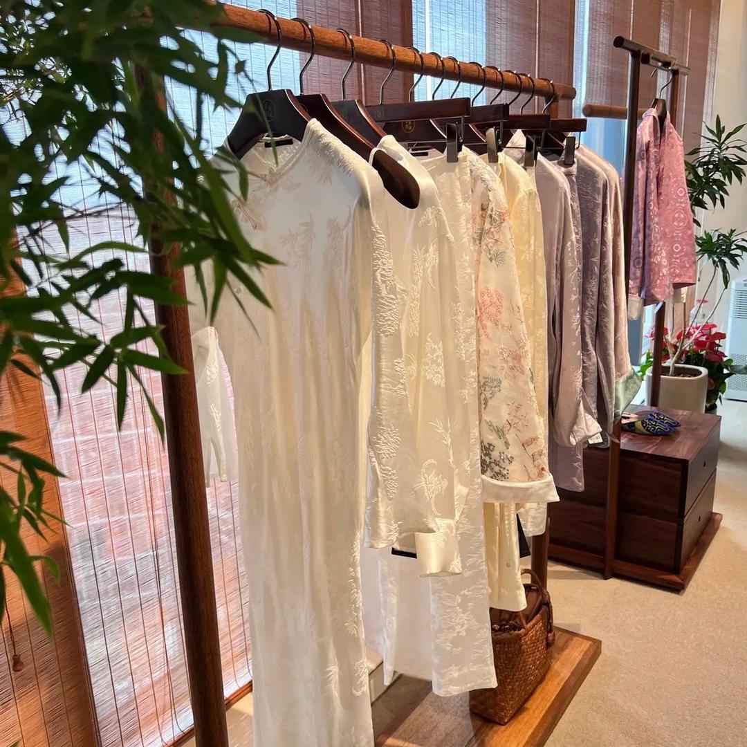 深圳南油女装店新中式风格