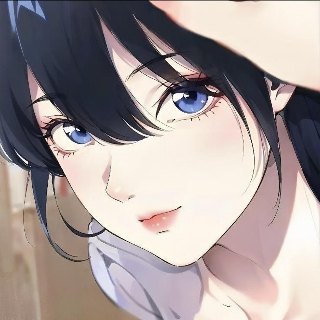 里里.