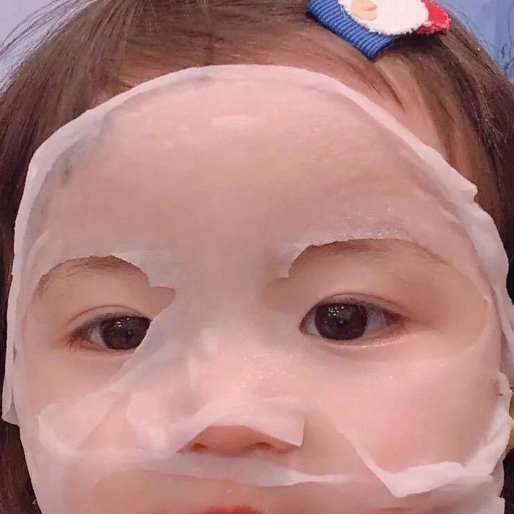 坚持敷面膜