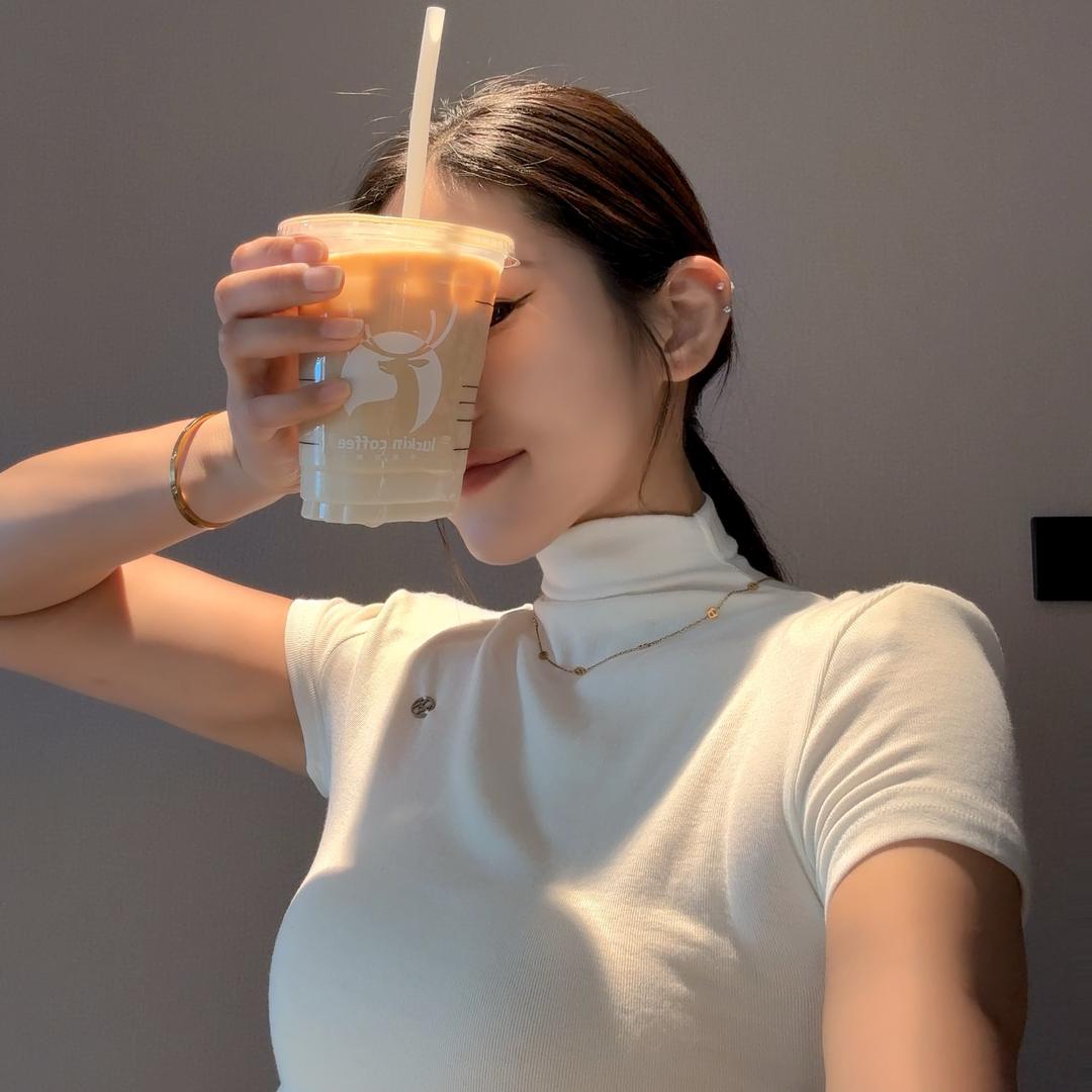 🦀蟹黄小笼包。