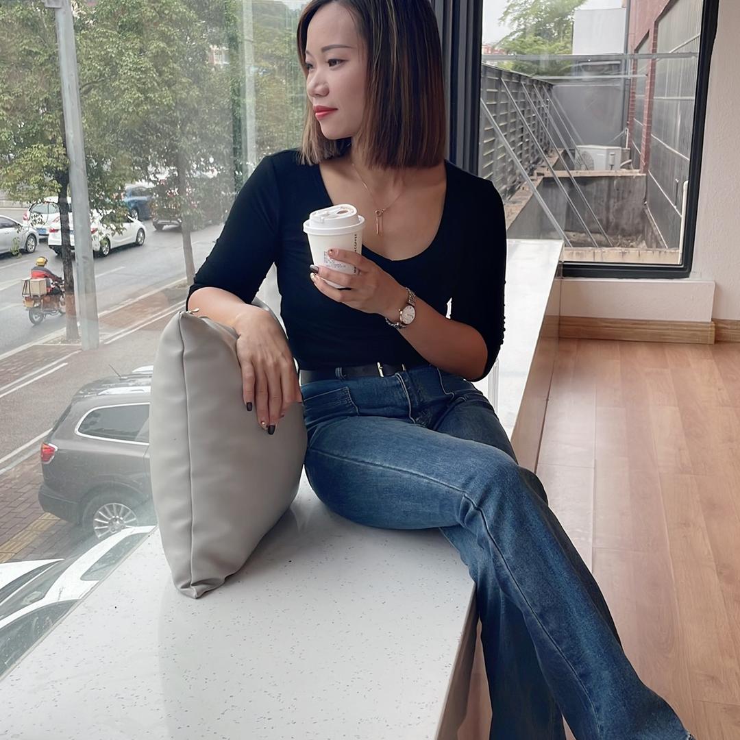 小黑妞（房产）