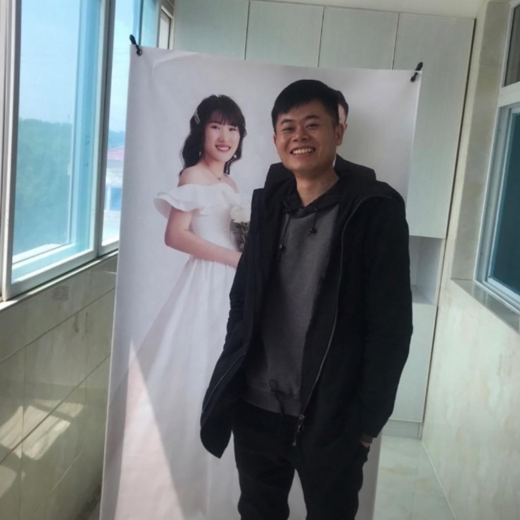 热心村民李铁柱