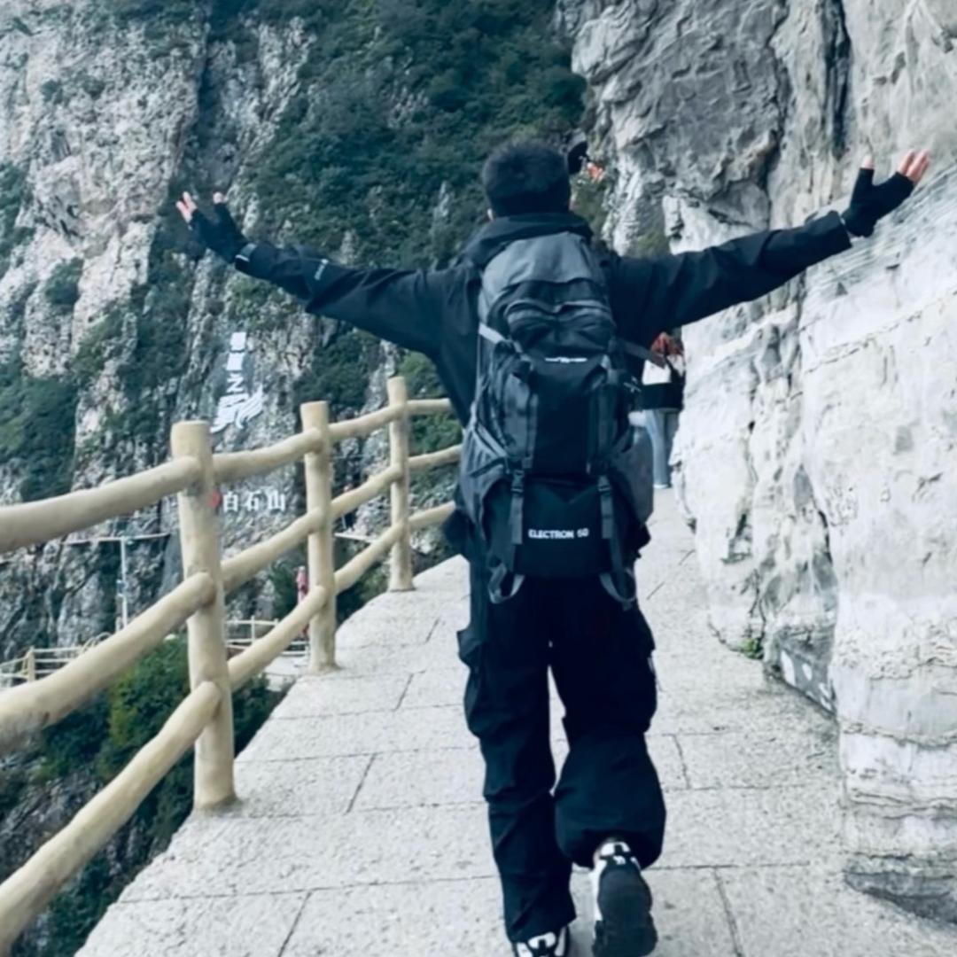 超有趣骑着骆驼去南极