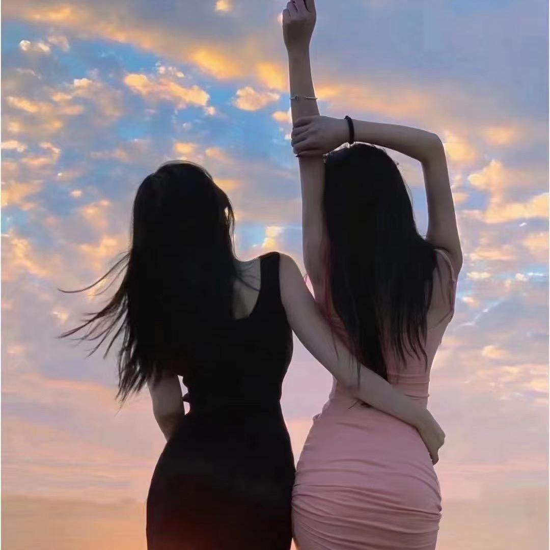 七七