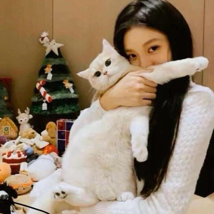 周Mei婷^