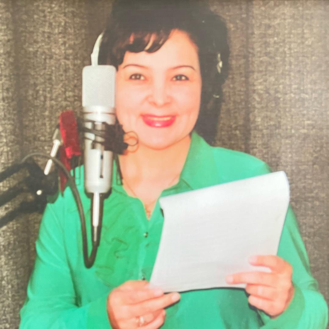 配音演员·古丽巴哈尔