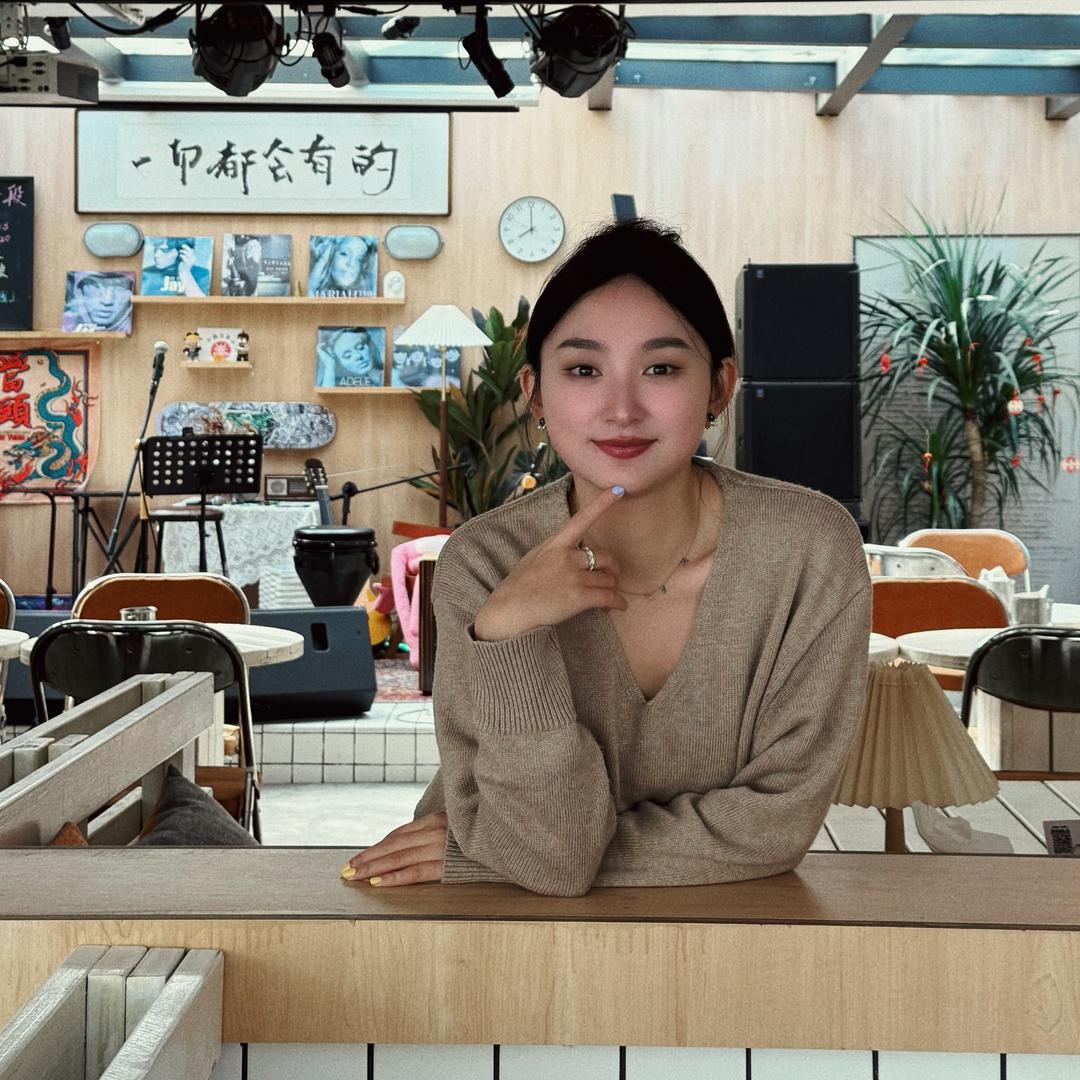 遵义红花岗区里物女装 (小号播 置顶视频