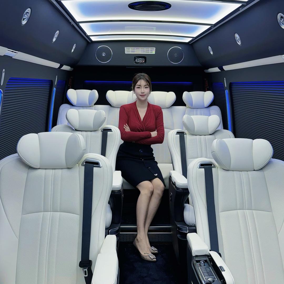上海兰田商务车-卡卡