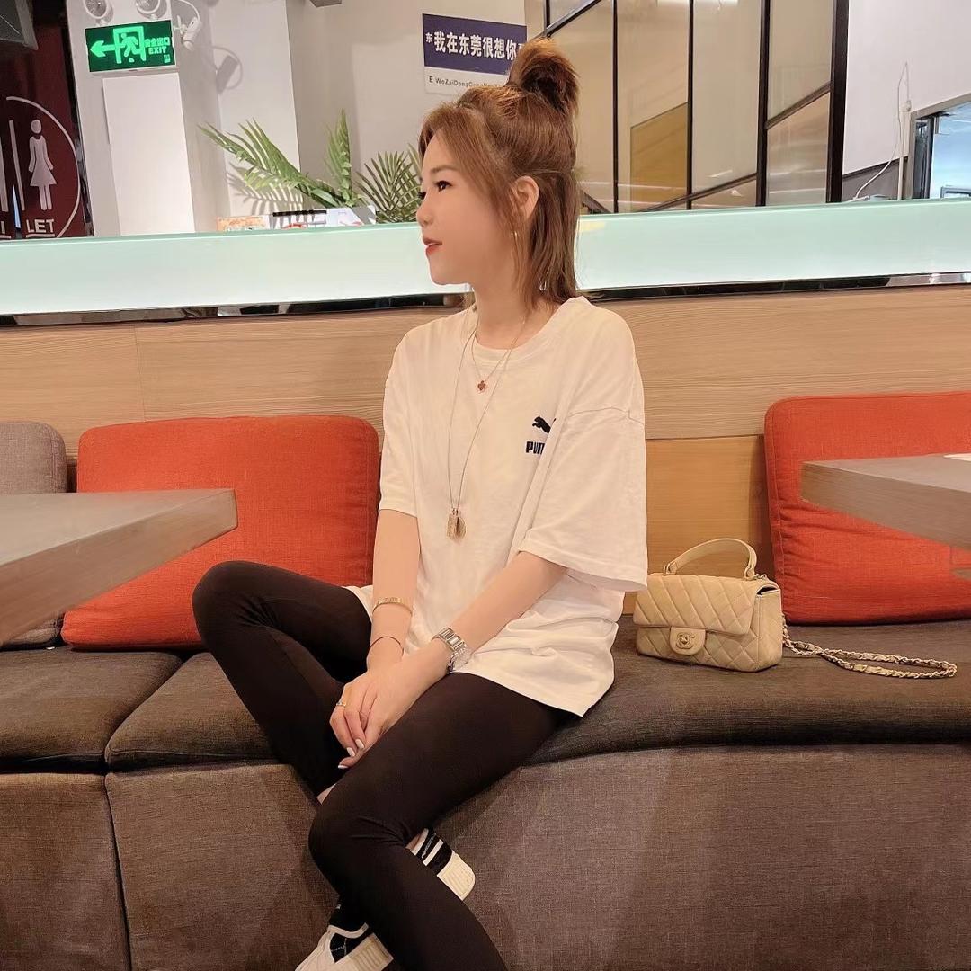 香香女装4号店（弟媳版）每天中午12点播