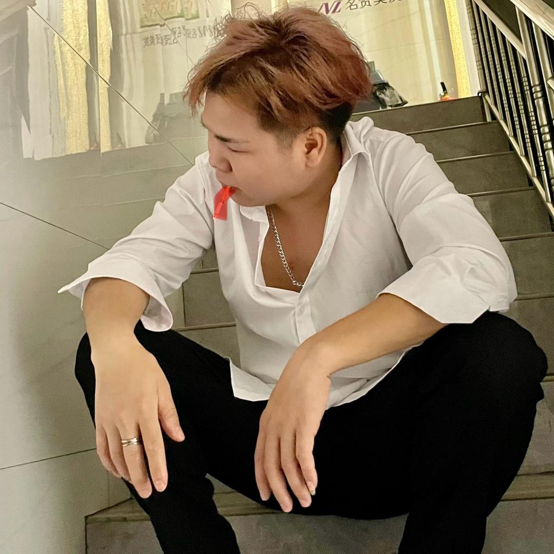 阿成💇🏼［藤县名资造型］广场店