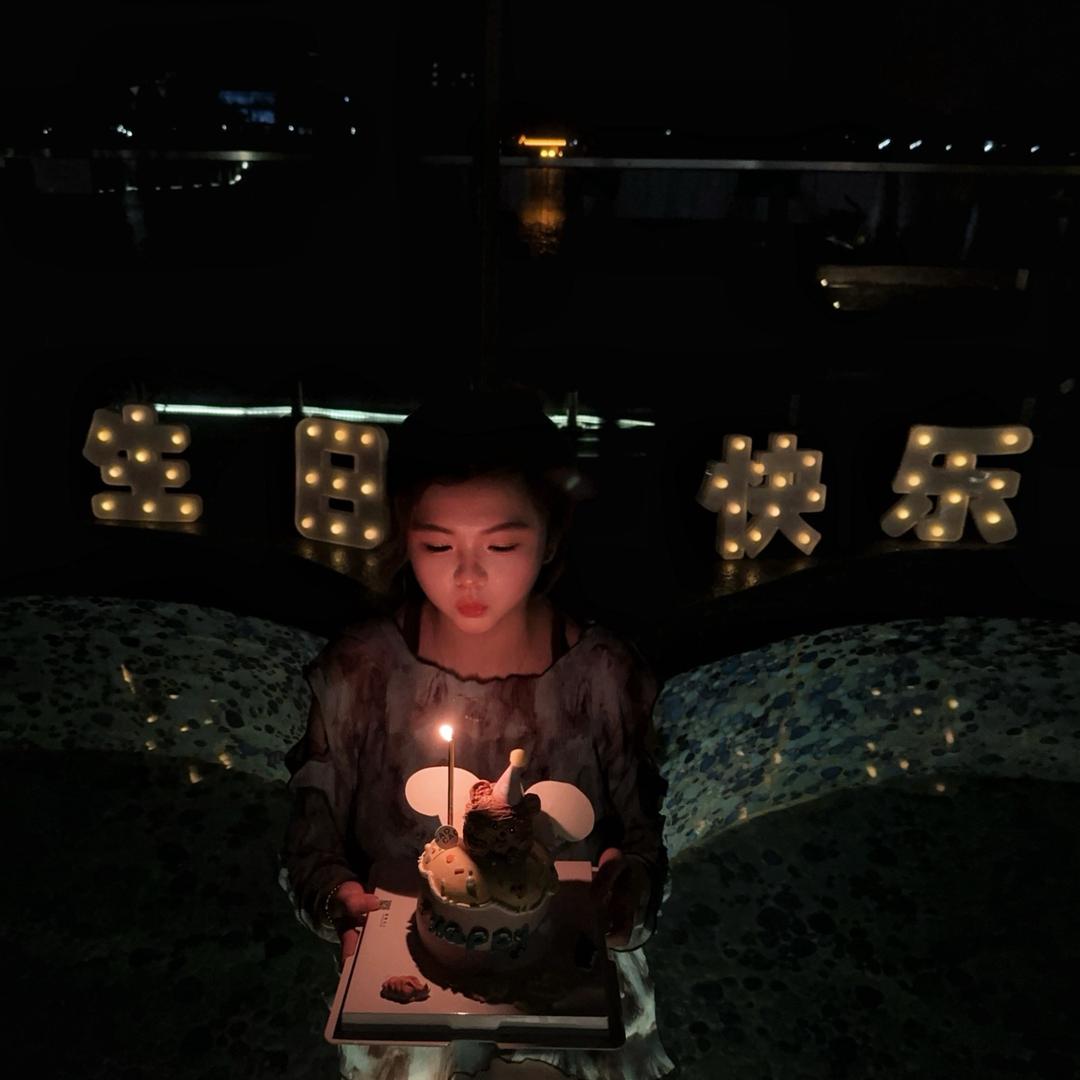 泽泽泽。