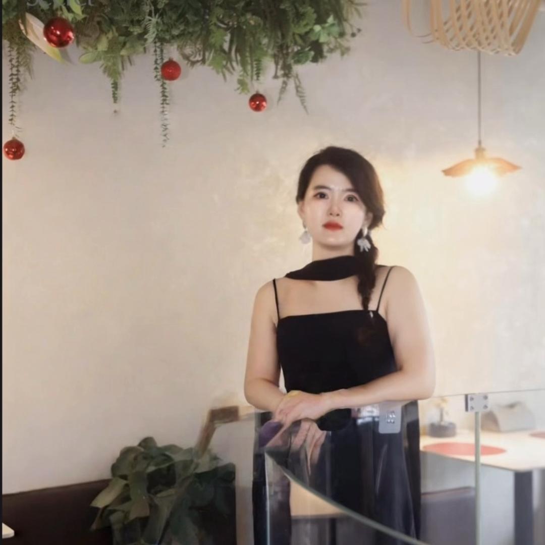 小杨不洋气（新时代公寓五楼）