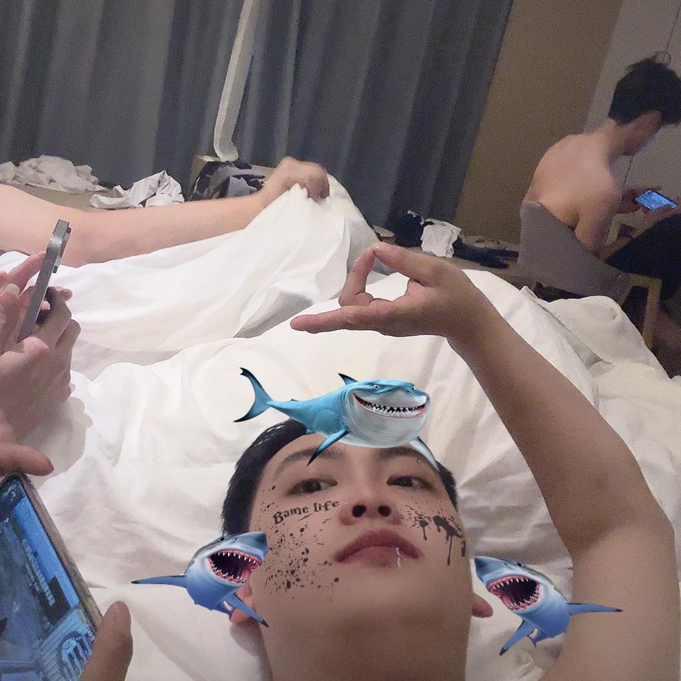 是小何呀💞