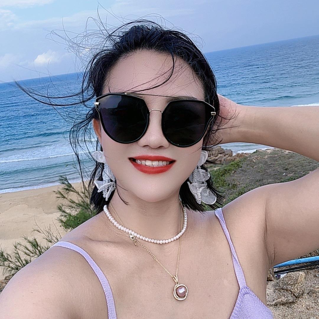 李小昀