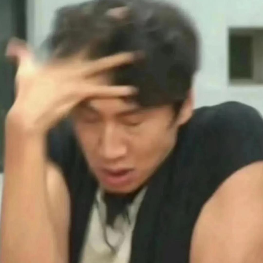 发现女友是女同后含泪换上女装和她玩4i