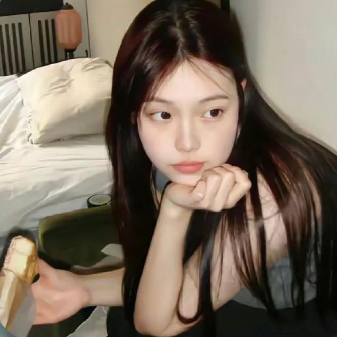 头儿喜欢草莓熊