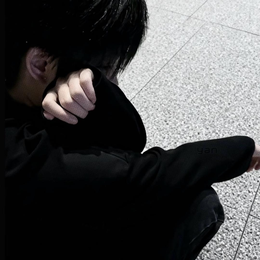 灰ㅤ