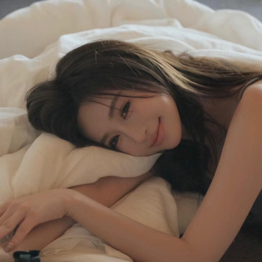 甄虹姿芯贸易专卖店