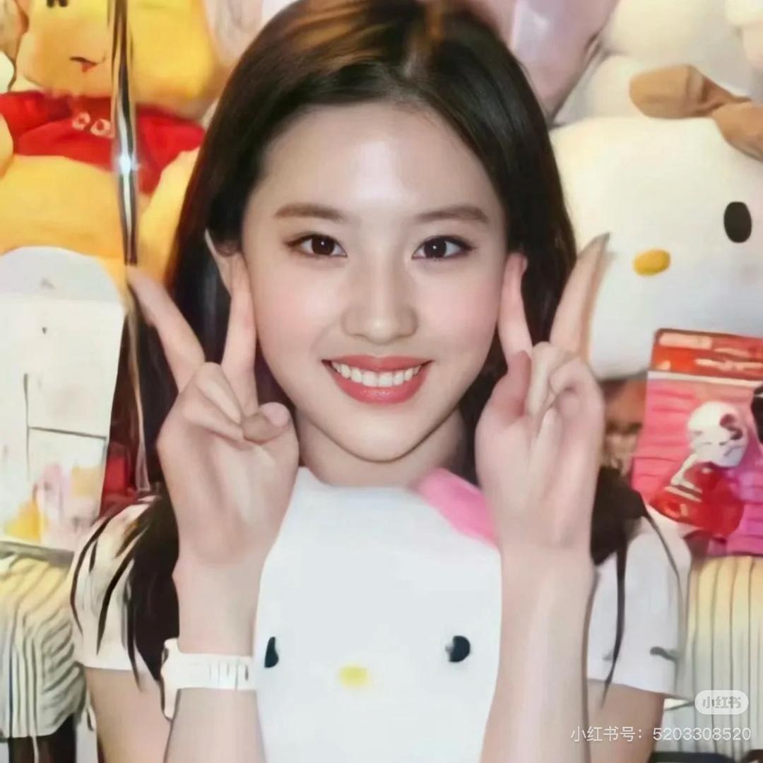 甜甜的小白马