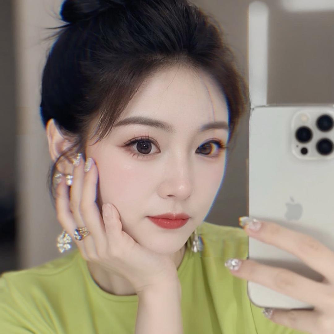 是小雪吖