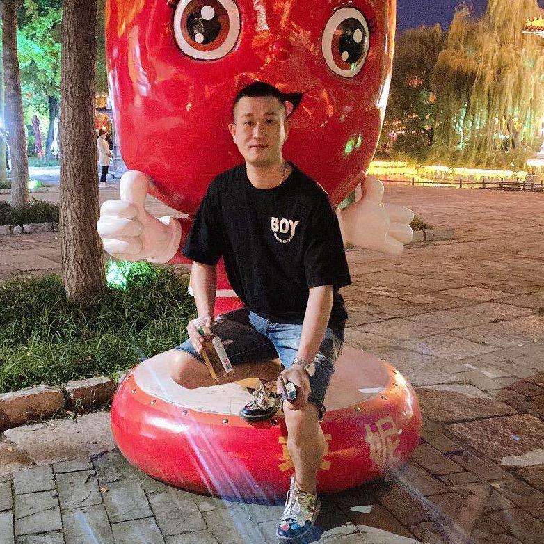 ୧⍤⃝♥️ــــــﮩ٨ـ小伟🤡