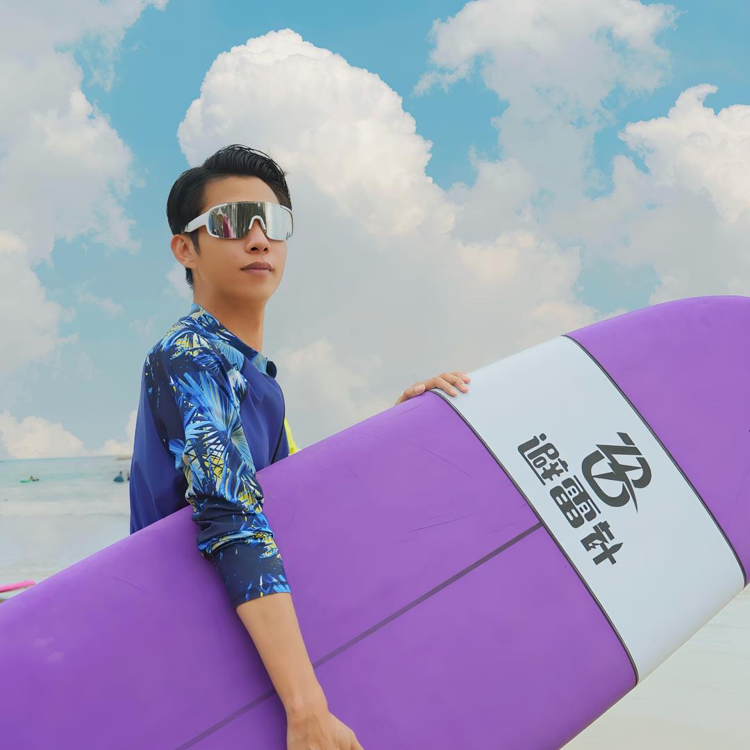 避雷针冲浪俱乐部CEO蔡蔡